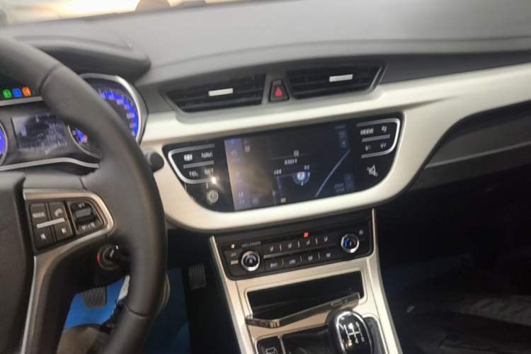 Used Geely Auto Vision 2018 1.5L Manual Happiness Edition Audio And AC Panel