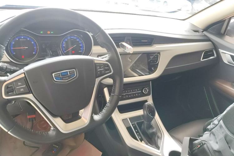 Used Geely Auto Vision 2018 1.5L Automatic Happiness Edition Center Console
