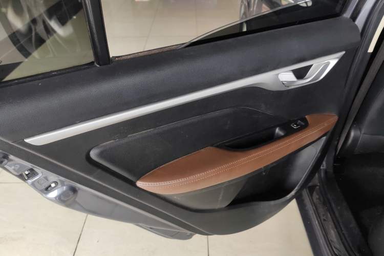 Used Geely Auto Vision 2018 1.5L Automatic Prestige Model Interior 4