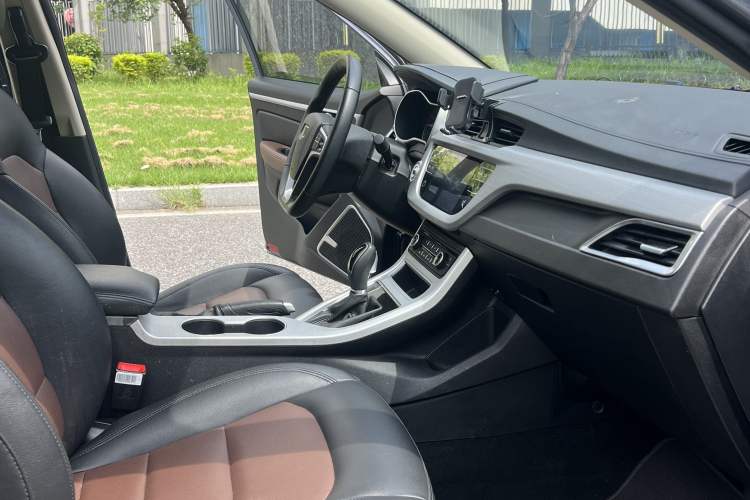 Used Geely Auto Vision 2018 1.5L Automatic Prestige Model Interior 6