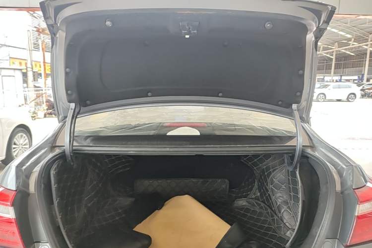 Used Geely Auto Vision 2018 1.5L Manual Happiness Edition Trunk