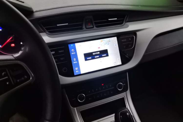 Used Geely Auto Vision 2018 1.5L Automatic Happiness Edition Audio And AC Panel