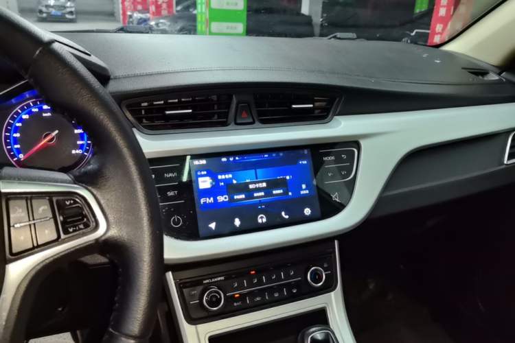 Used Geely Auto Vision 2018 1.5L Automatic Prestige Model Audio And AC Panel