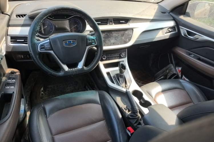 Used Geely Auto Vision 2018 1.5L Automatic Happiness Edition Center Console
