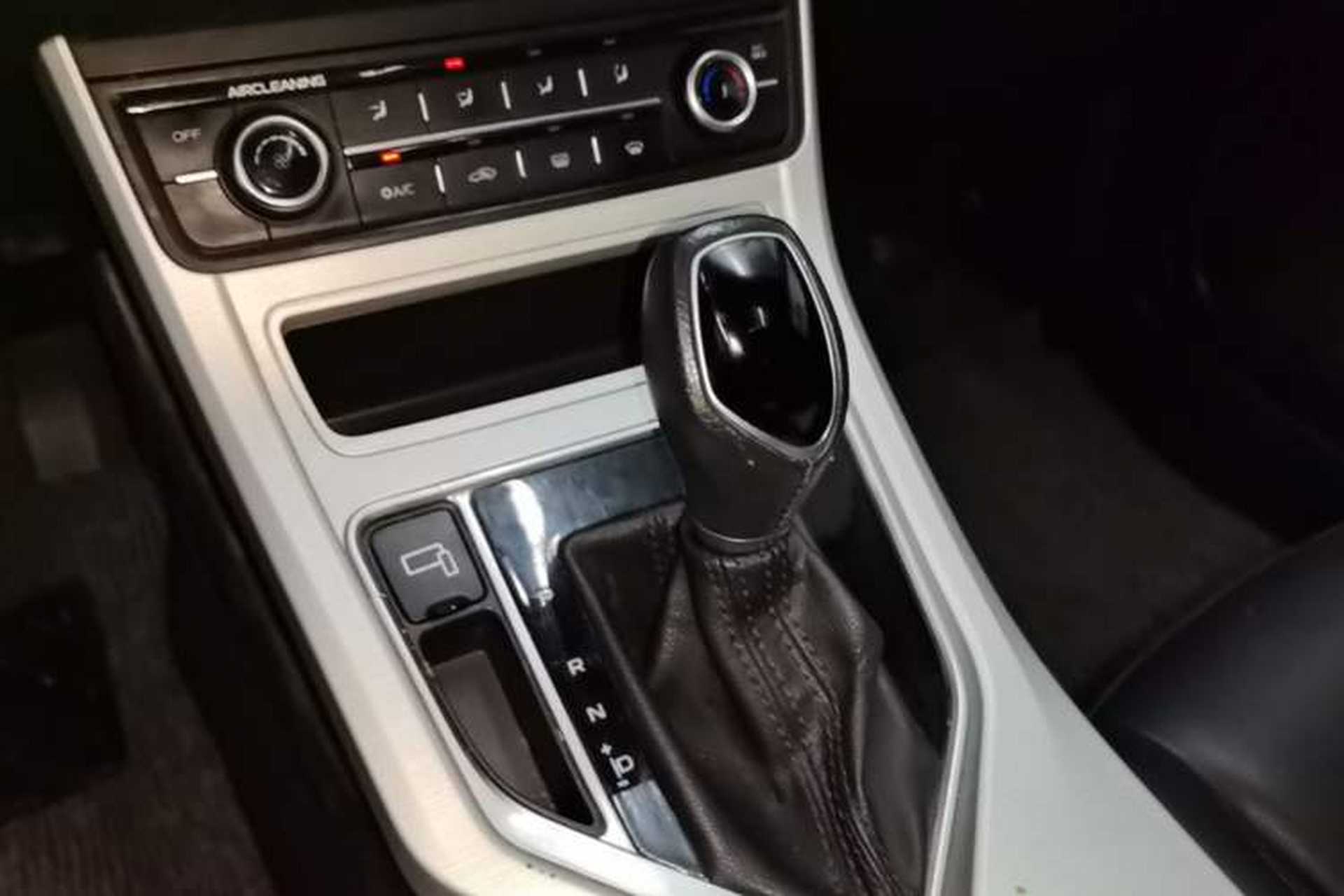 Used Geely Auto Vision 2018 1.5L Automatic Prestige Model Gear Lever