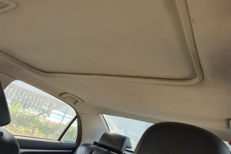Used Geely Auto Vision 2018 1.5L Automatic Happiness Edition Headliner