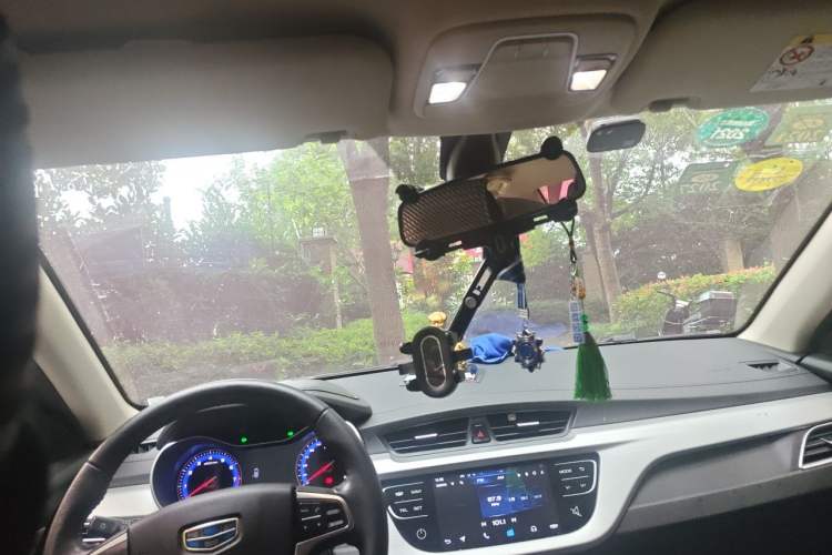 Used Geely Auto Vision 2018 1.5L Manual Happiness Edition Headliner