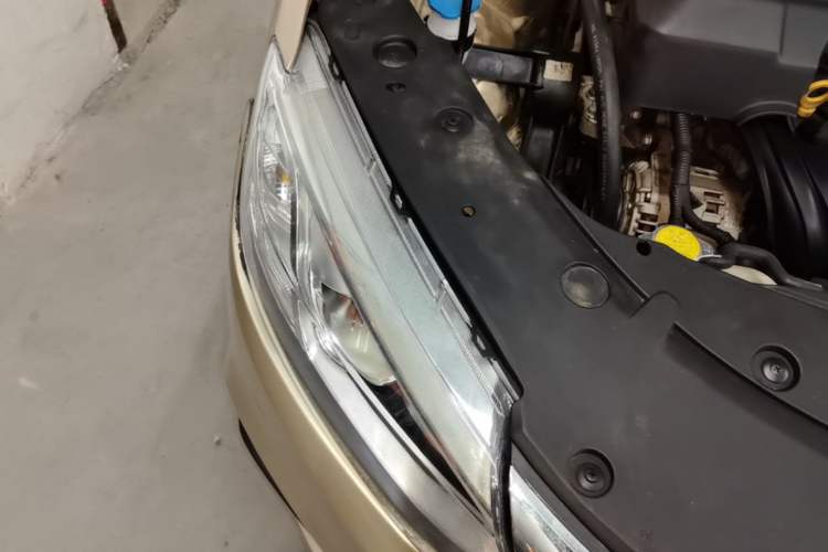 Used Geely Auto Vision 2018 1.5L Automatic Prestige Model Right Front Headlight