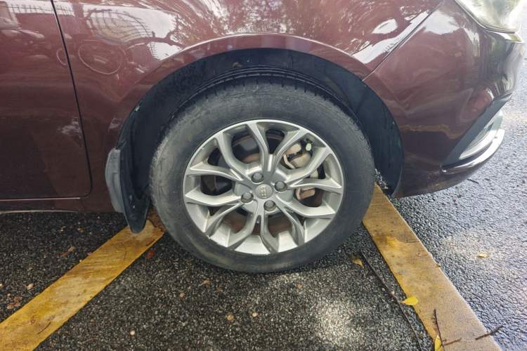 Used Geely Auto Vision 2018 1.5L Manual Happiness Edition Right Front Wheel Hub