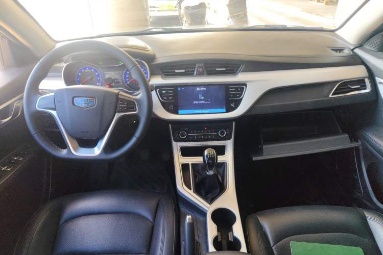 Used Geely Auto Vision 2018 1.5L Manual Happiness Edition Center Console