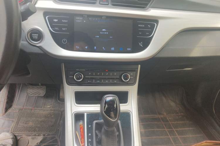 Used Geely Auto Vision 2018 1.5L Automatic Happiness Edition Audio And AC Panel