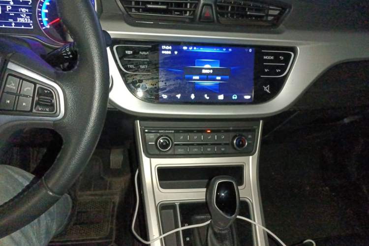 Used Geely Auto Vision 2018 1.5L Automatic Happiness Edition Audio And AC Panel