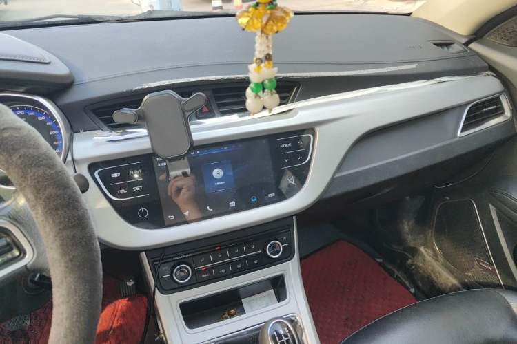 Used Geely Auto Vision 2018 1.5L Manual Happiness Edition Audio And AC Panel