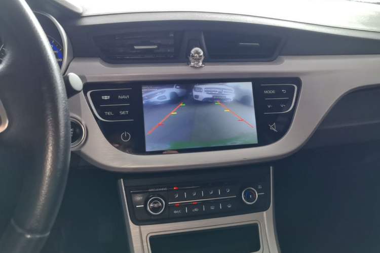 Used Geely Auto Vision 2018 1.5L Automatic Happiness Edition Audio And AC Panel