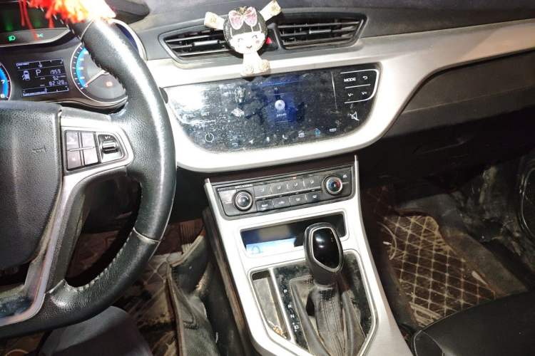Used Geely Auto Vision 2018 1.5L Automatic Happiness Edition Audio And AC Panel