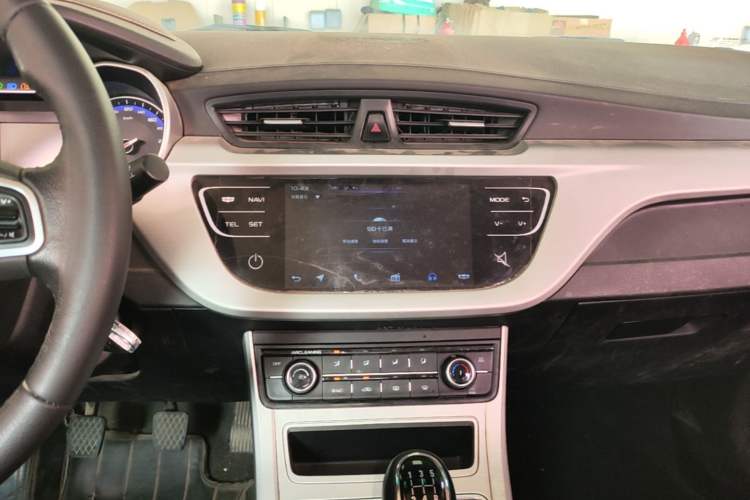 Used Geely Auto Vision 2018 1.5L Manual Happiness Edition Audio And AC Panel