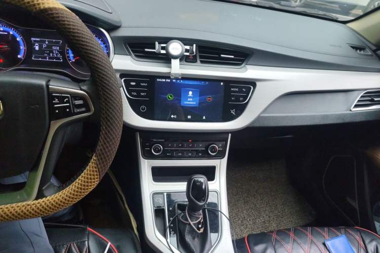 Used Geely Auto Vision 2018 1.5L Automatic Prestige Model Audio And AC Panel