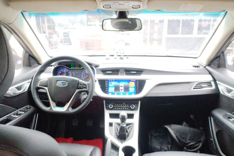 Used Geely Auto Vision 2018 1.5L Manual Happiness Edition Center Console