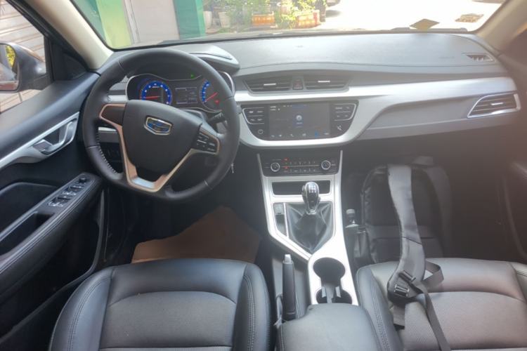 Used Geely Auto Vision 2018 1.5L Manual Happiness Edition Center Console