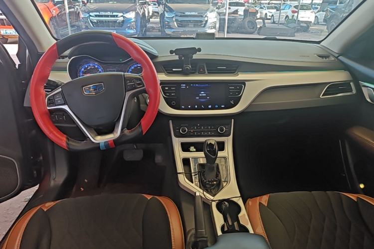 Used Geely Auto Vision 2018 1.5L Automatic Happiness Edition Center Console