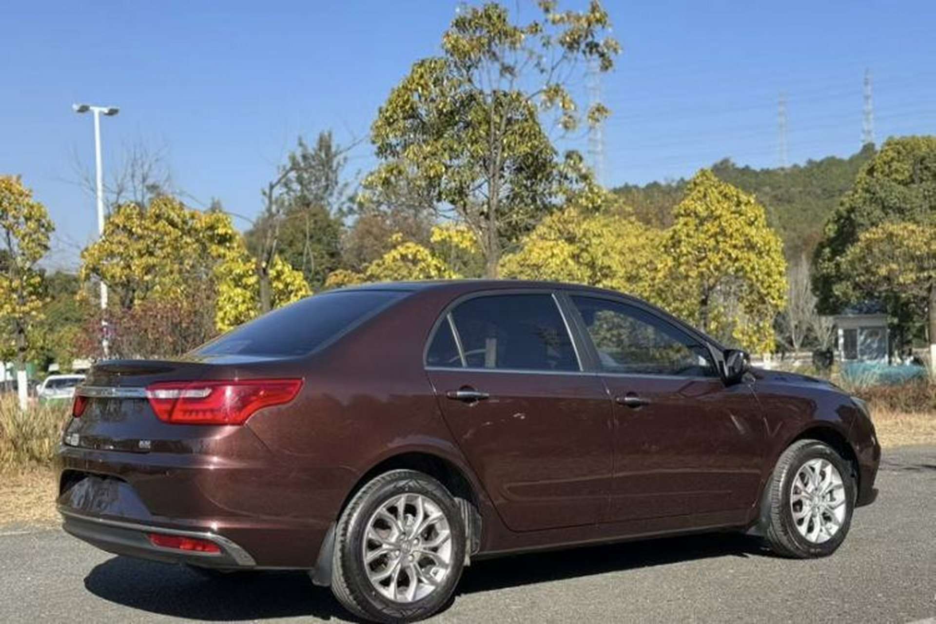 Used Geely Auto Vision 2018 1.5L Automatic Happiness Edition Exterior 4