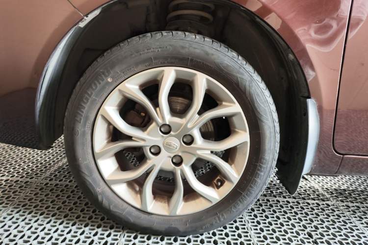 Used Geely Auto Vision 2018 1.5L Manual Happiness Edition Exterior 4