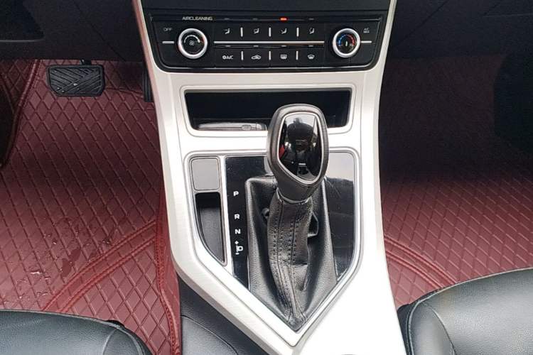 Used Geely Auto Vision 2018 1.5L Automatic Prestige Model Gear Lever