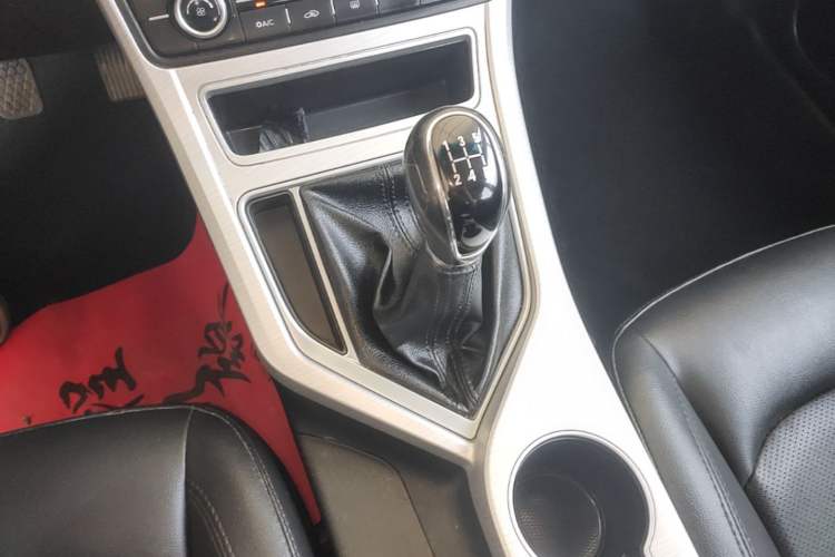 Used Geely Auto Vision 2018 1.5L Manual Happiness Edition Gear Lever