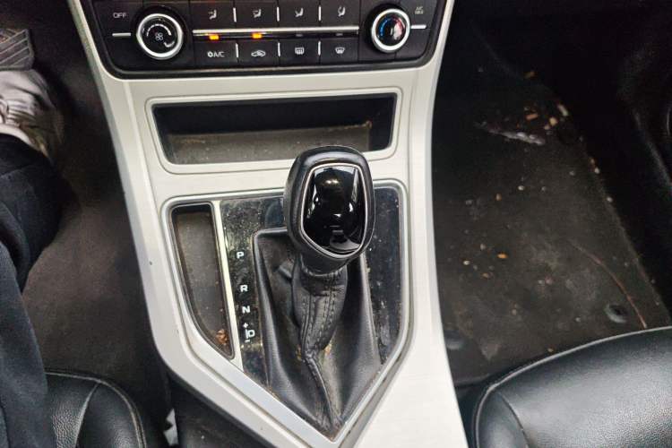 Used Geely Auto Vision 2018 1.5L Automatic Happiness Edition Gear Lever