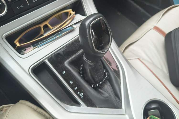 Used Geely Auto Vision 2018 1.5L Automatic Prestige Model Gear Lever