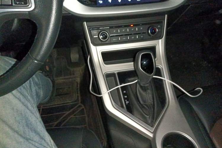 Used Geely Auto Vision 2018 1.5L Automatic Happiness Edition Gear Lever
