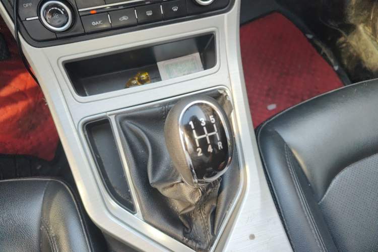 Used Geely Auto Vision 2018 1.5L Manual Happiness Edition Gear Lever