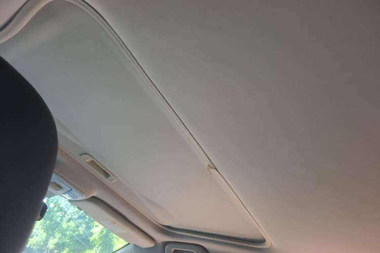 Used Geely Auto Vision 2018 1.5L Manual Happiness Edition Headliner