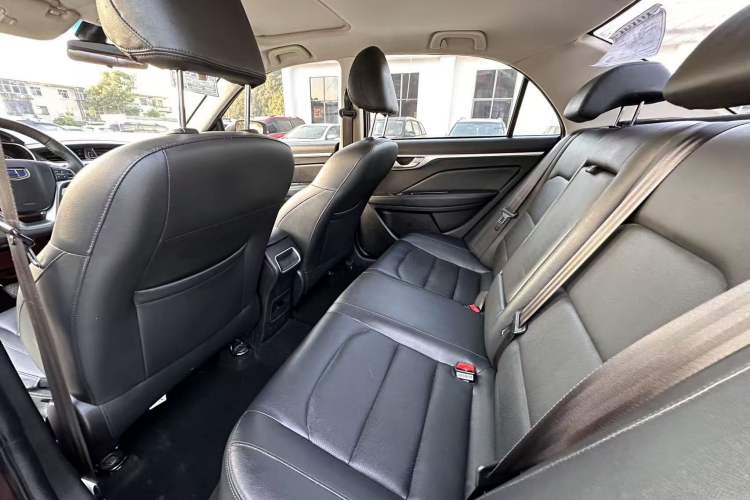 Used Geely Auto Vision 2018 1.5L Manual Happiness Edition Interior 3