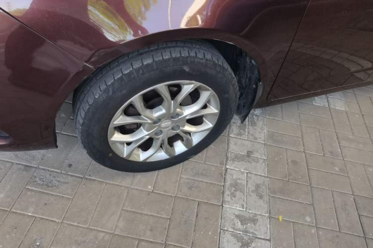Used Geely Auto Vision 2018 1.5L Manual Happiness Edition Left Front Wheel Hub