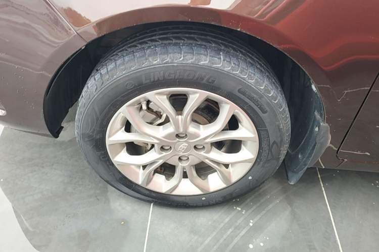 Used Geely Auto Vision 2018 1.5L Automatic Prestige Model Left Front Wheel Hub