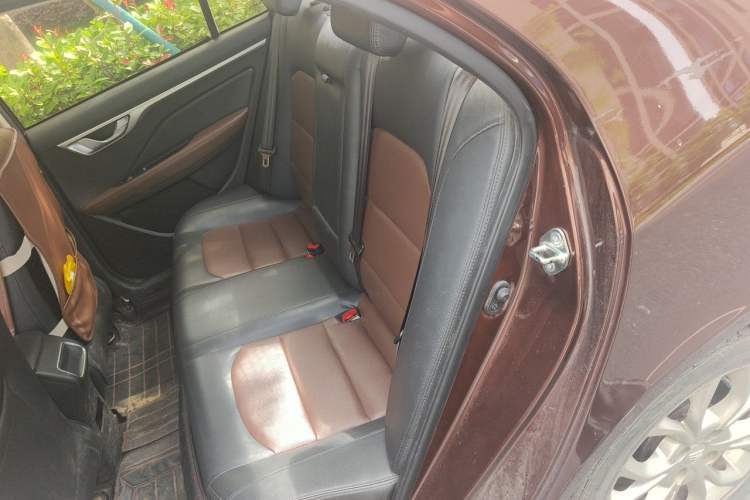 Used Geely Auto Vision 2018 1.5L Automatic Happiness Edition Left Rear Seat