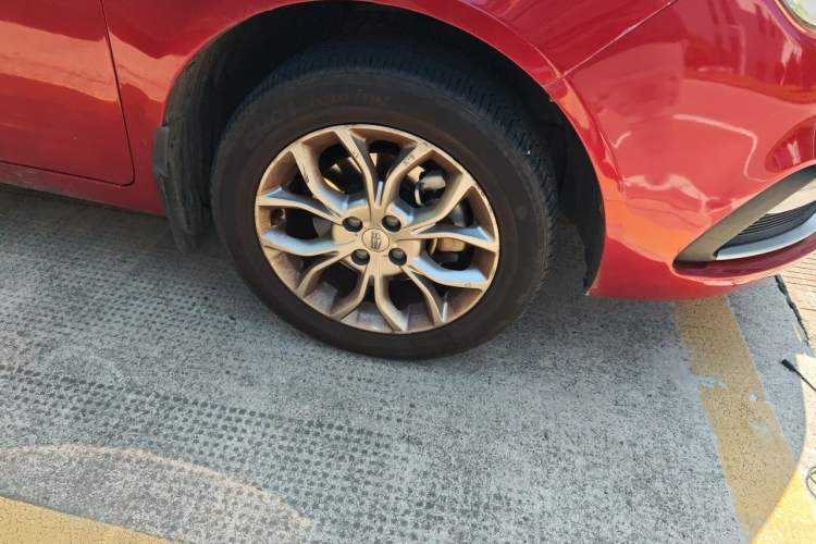 Used Geely Auto Vision 2018 1.5L Automatic Prestige Model Right Front Wheel Hub