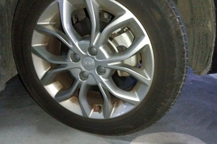 Used Geely Auto Vision 2018 1.5L Automatic Happiness Edition Right Front Wheel Hub