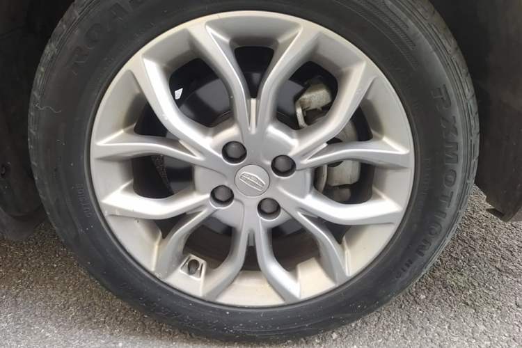 Used Geely Auto Vision 2018 1.5L Automatic Happiness Edition Right Front Wheel Hub