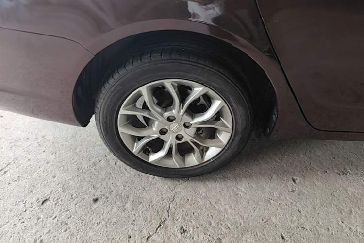 Used Geely Auto Vision 2018 1.5L Automatic Happiness Edition Right Rear Wheel Hub