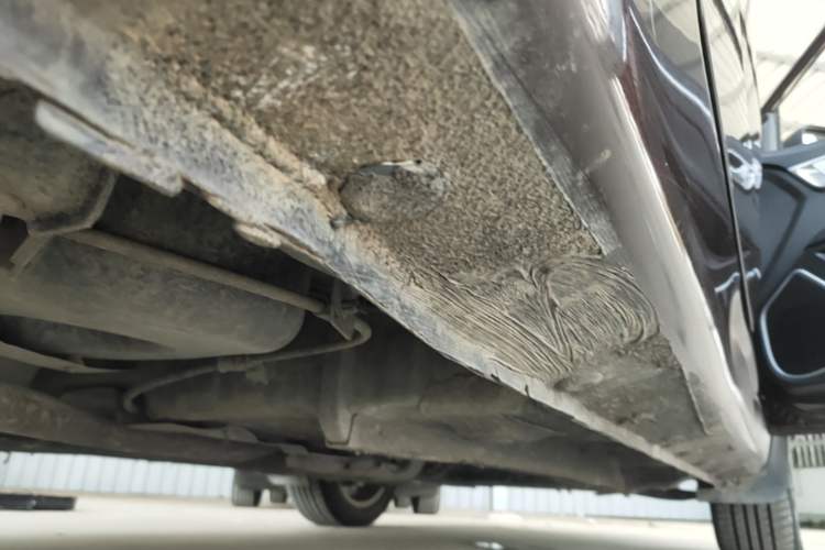 Used Geely Auto Vision 2018 1.5L Manual Happiness Edition Right Side Sill