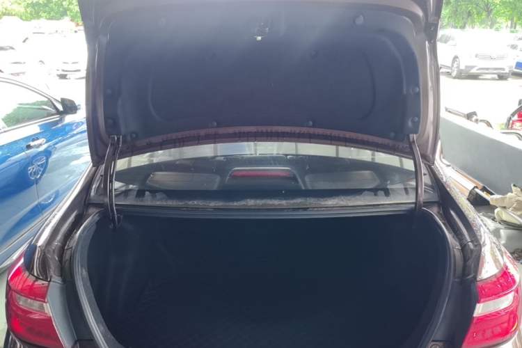 Used Geely Auto Vision 2018 1.5L Automatic Happiness Edition Trunk