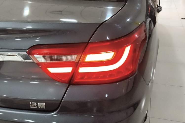 Used Geely Auto Vision 2018 1.5L Automatic Happiness Edition Right Rear Taillight