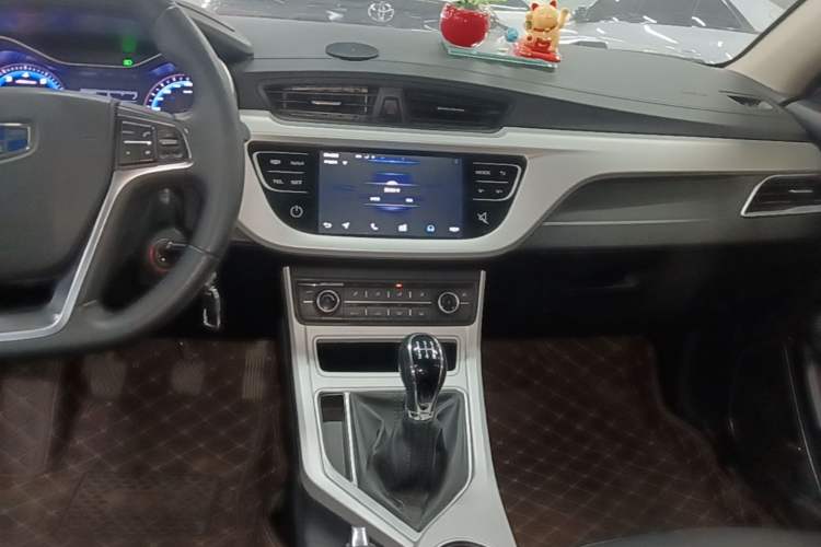 Used Geely Auto Vision 2018 1.5L Manual Happiness Edition Audio And AC Panel