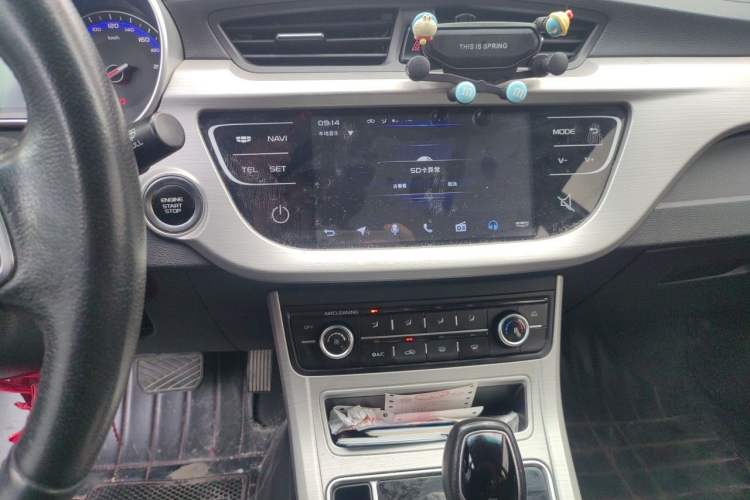 Used Geely Auto Vision 2018 1.5L Automatic Happiness Edition Audio And AC Panel