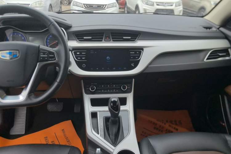 Used Geely Auto Vision 2018 1.5L Automatic Happiness Edition Audio And AC Panel