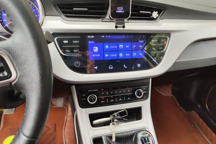 Used Geely Auto Vision 2018 1.5L Manual Happiness Edition Audio And AC Panel