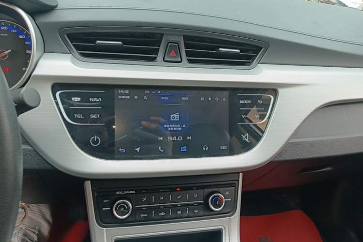 Used Geely Auto Vision 2018 1.5L Manual Happiness Edition Audio And AC Panel