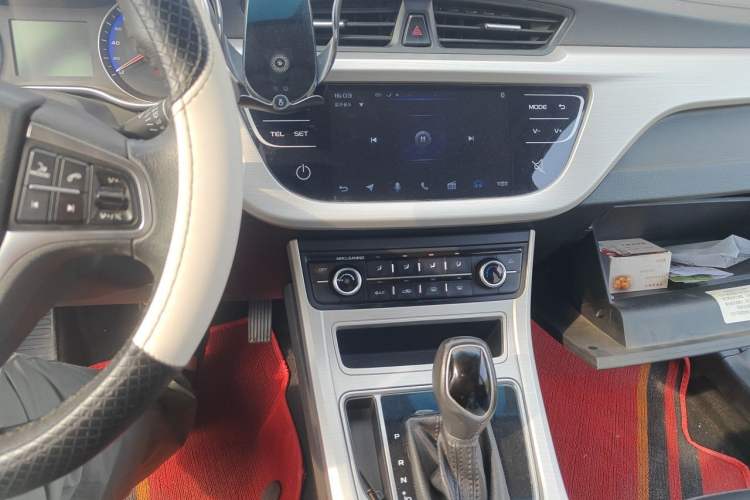 Used Geely Auto Vision 2018 1.5L Automatic Happiness Edition Audio And AC Panel